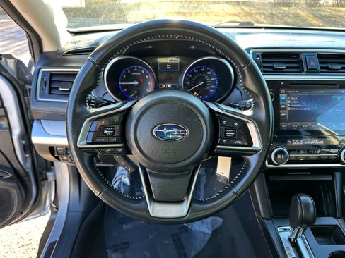 Used 2018 Subaru Outback 2.5i Premium image 24