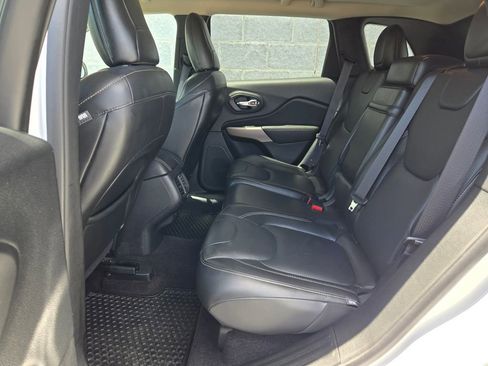 Used 2018 Jeep Cherokee Limited w/ High Altitude Package AWD/4WD image 36
