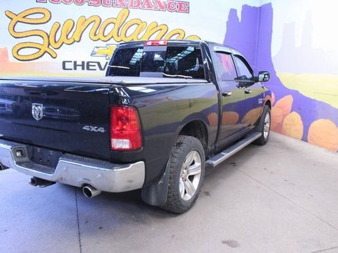 Used 2017 RAM 1500 Classic SLT w/ SLT Plus D￩cor Group image 8