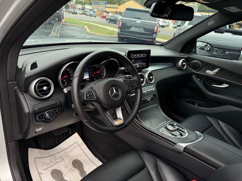 Used 2018 Mercedes-Benz GLC 300 image 30