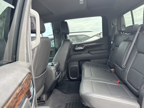 Used 2024 GMC Sierra 1500 Elevation w/ Elevation Premium Package AWD/4WD image 4