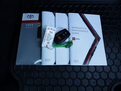 Certified 2021 Toyota RAV4 XLE image 40