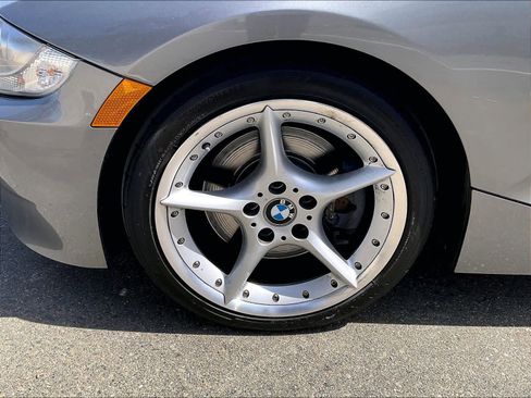Used 2008 BMW Z4 3.0si image 12