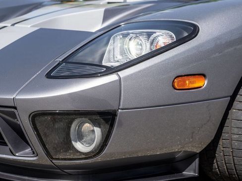 Used 2006 Ford GT image 38