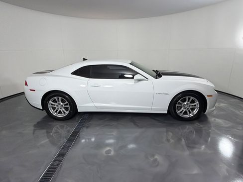 Used 2015 Chevrolet Camaro LS RWD image 4