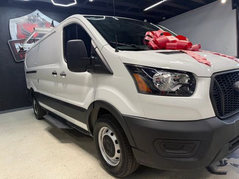 Used 2024 Ford Transit 250 Low Roof w/ Fleet Fuel Economy Package RWD image 5