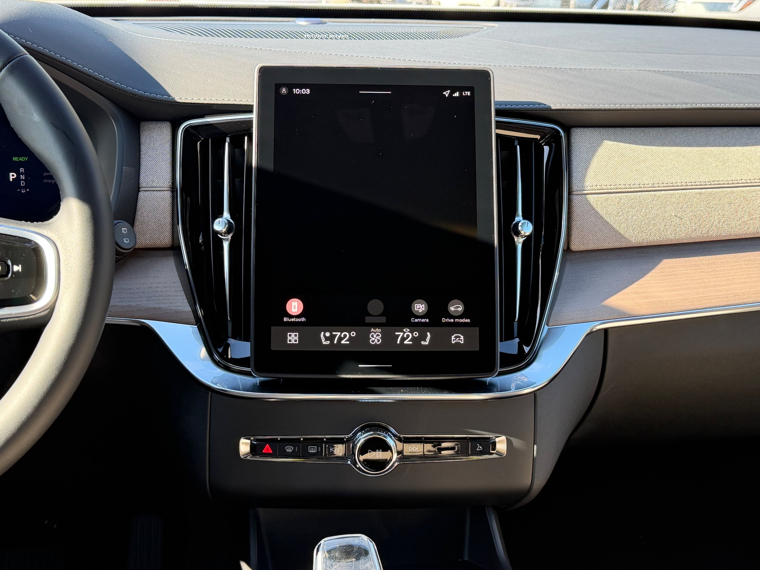 New 2026 Volvo XC90 T8 Plus w/ Protection Package Premier AWD/4WD image 13