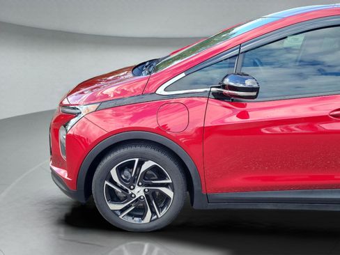 Used 2023 Chevrolet Bolt LT image 34