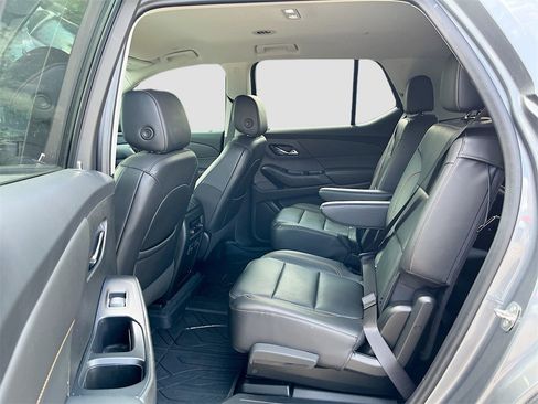 Used 2021 Chevrolet Traverse RS w/ LPO, Floor Liner Package image 24