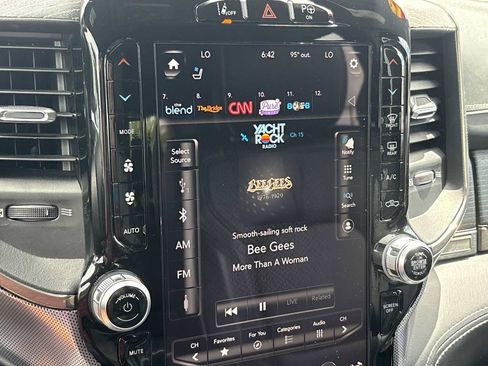 Used 2019 RAM 1500 Limited AWD/4WD image 13