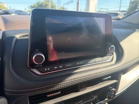 Certified 2023 Nissan Rogue SV image 15