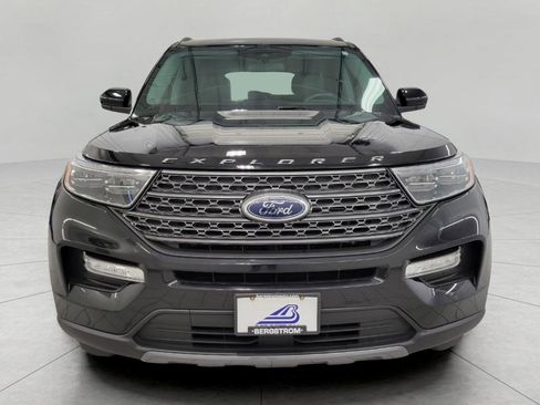 Used 2023 Ford Explorer XLT w/ Equipment Group 202A AWD/4WD image 14