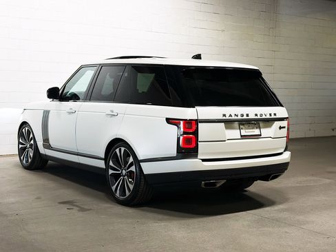 Used 2021 Land Rover Range Rover SV Autobiography Dynamic image 3