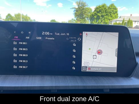 Used 2023 Kia Telluride EX w/ EX Captain's Chair Package AWD/4WD image 14
