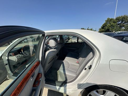 Used 2006 Lexus LS 430 RWD image 36