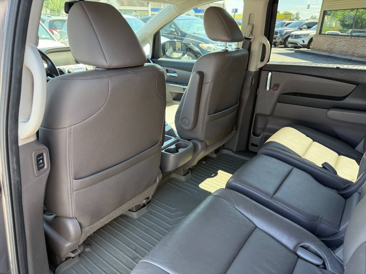 Used 2016 Honda Odyssey Touring Elite image 30