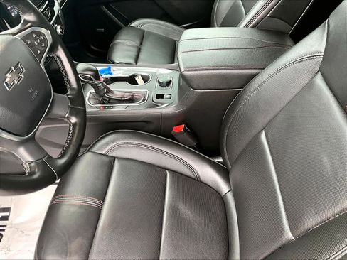 Used 2023 Chevrolet Traverse RS w/ LPO, Floor Liner Package image 21