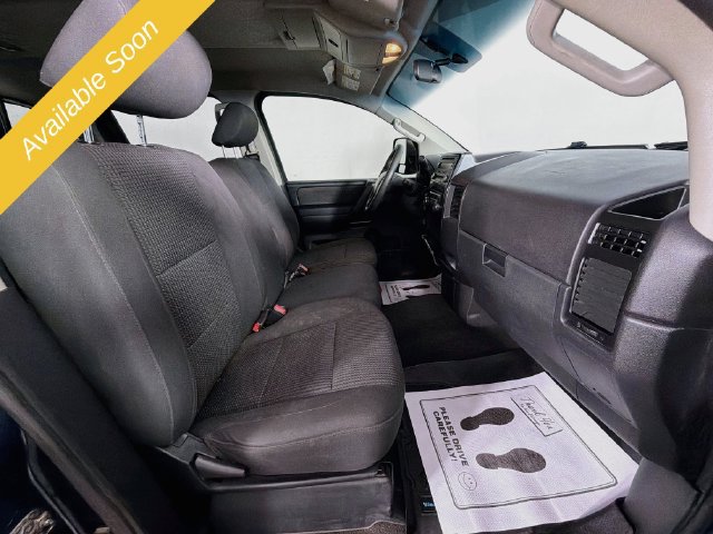 Used 2014 Nissan Titan SV AWD/4WD image 28
