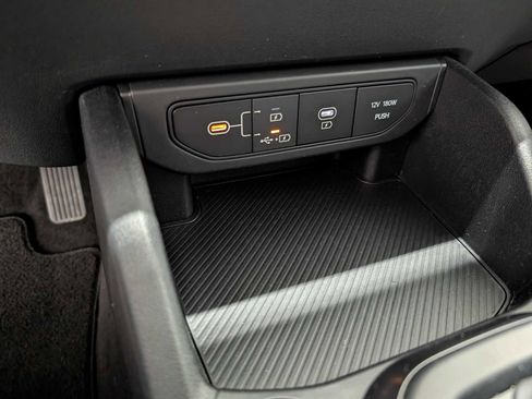 Certified 2025 Kia K4 FWD image 29