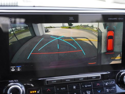 Used 2022 Toyota Highlander Limited image 26