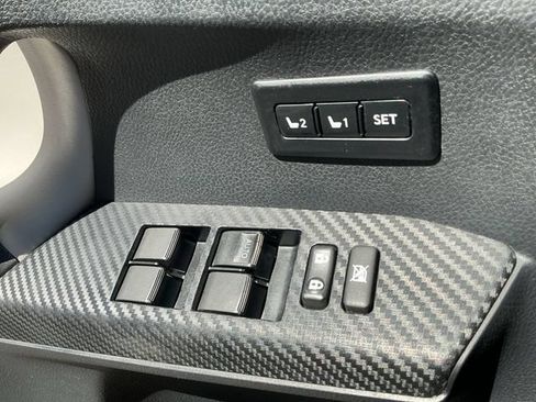 Used 2013 Toyota RAV4 Limited AWD/4WD image 12