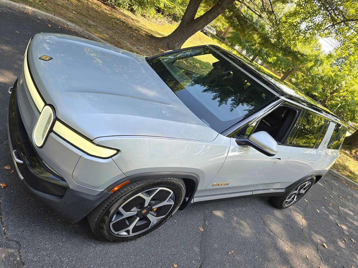 Used 2023 Rivian R1S Adventure Quad AWD/4WD image 61