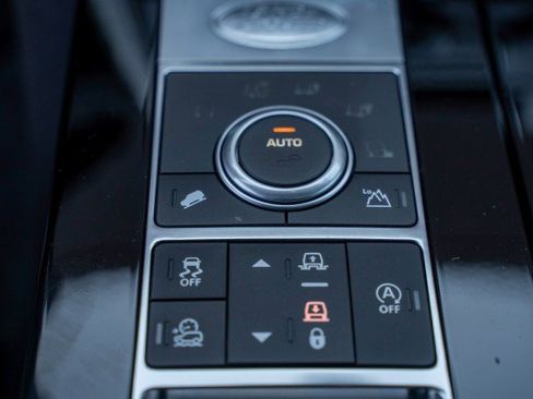 Used 2020 Land Rover Discovery HSE image 80