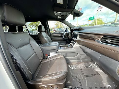 Used 2024 GMC Yukon Denali AWD/4WD image 28