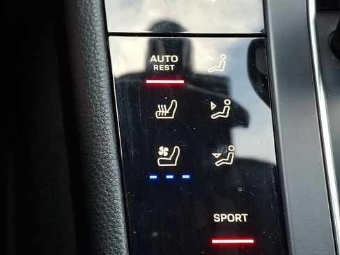 Certified 2024 Porsche Macan S AWD/4WD image 24