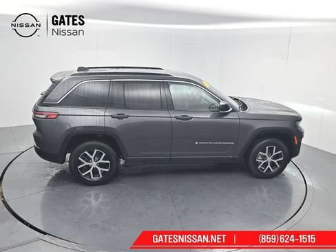 Used 2024 Jeep Grand Cherokee Limited w/ Trailer Tow Package AWD/4WD image 64