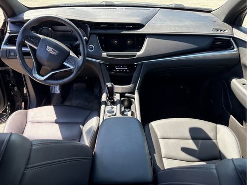 Used 2024 Cadillac XT6 Luxury w/ LPO, Floor Liner Package AWD/4WD image 9
