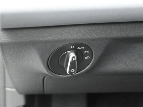 New 2025 Volkswagen Jetta SE image 20