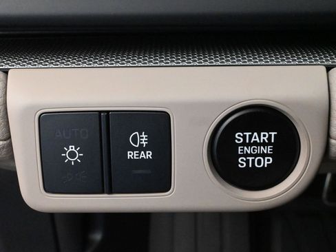 Used 2026 Porsche Panamera image 23