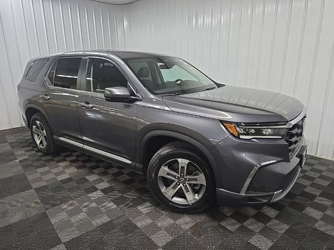 Used 2024 Honda Pilot EX-L image 7