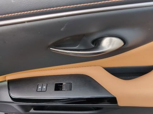 Certified 2023 Lexus ES 300h 300h w/ Premium Package image 28