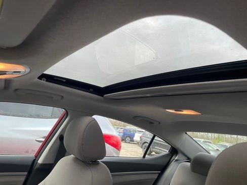 Used 2018 Hyundai Elantra Value Edition w/ Cargo Package image 10