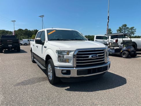 Used 2015 Ford F150 XLT w/ Equipment Group 302A Luxury RWD image 3
