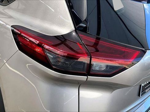 Certified 2023 Nissan Rogue Platinum w/ Platinum Premium Package AWD/4WD image 29