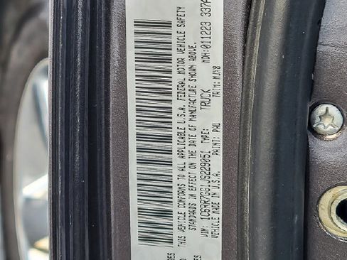 Used 2018 RAM 1500 Big Horn image 34