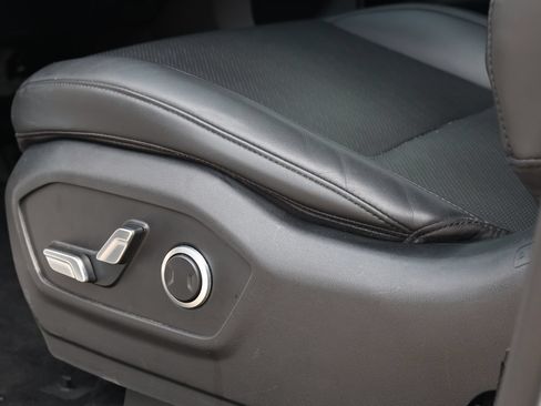 Used 2024 Hyundai Santa Fe SEL FWD image 29