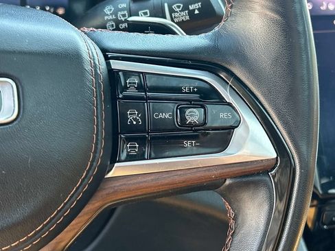Used 2023 Jeep Grand Cherokee Summit w/ Luxury Tech Group V AWD/4WD image 25