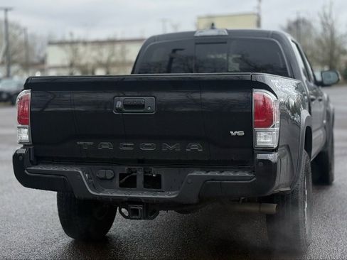 Used 2023 Toyota Tacoma TRD Off-Road w/ Technology Package image 5