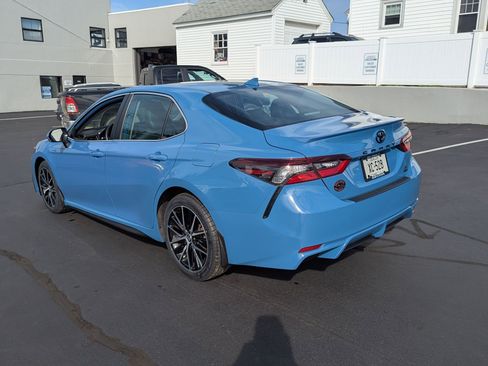 Used 2023 Toyota Camry SE image 5