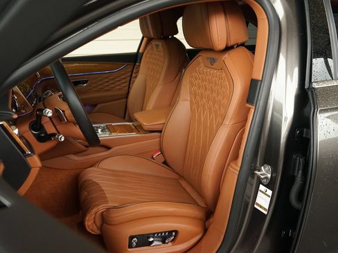 Used 2021 Bentley Flying Spur W12 w/ First Edition Specification AWD/4WD image 3