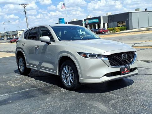 Used 2025 MAZDA CX-5 AWD 2.5 S w/ Preferred Package image 3