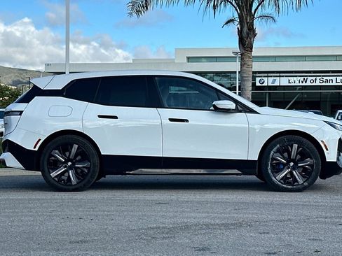 Used 2024 BMW iX xDrive50 w/ Sport Package AWD/4WD image 2