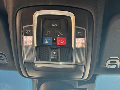 Used 2022 RAM 1500 Laramie w/ Sport Appearance Package image 18