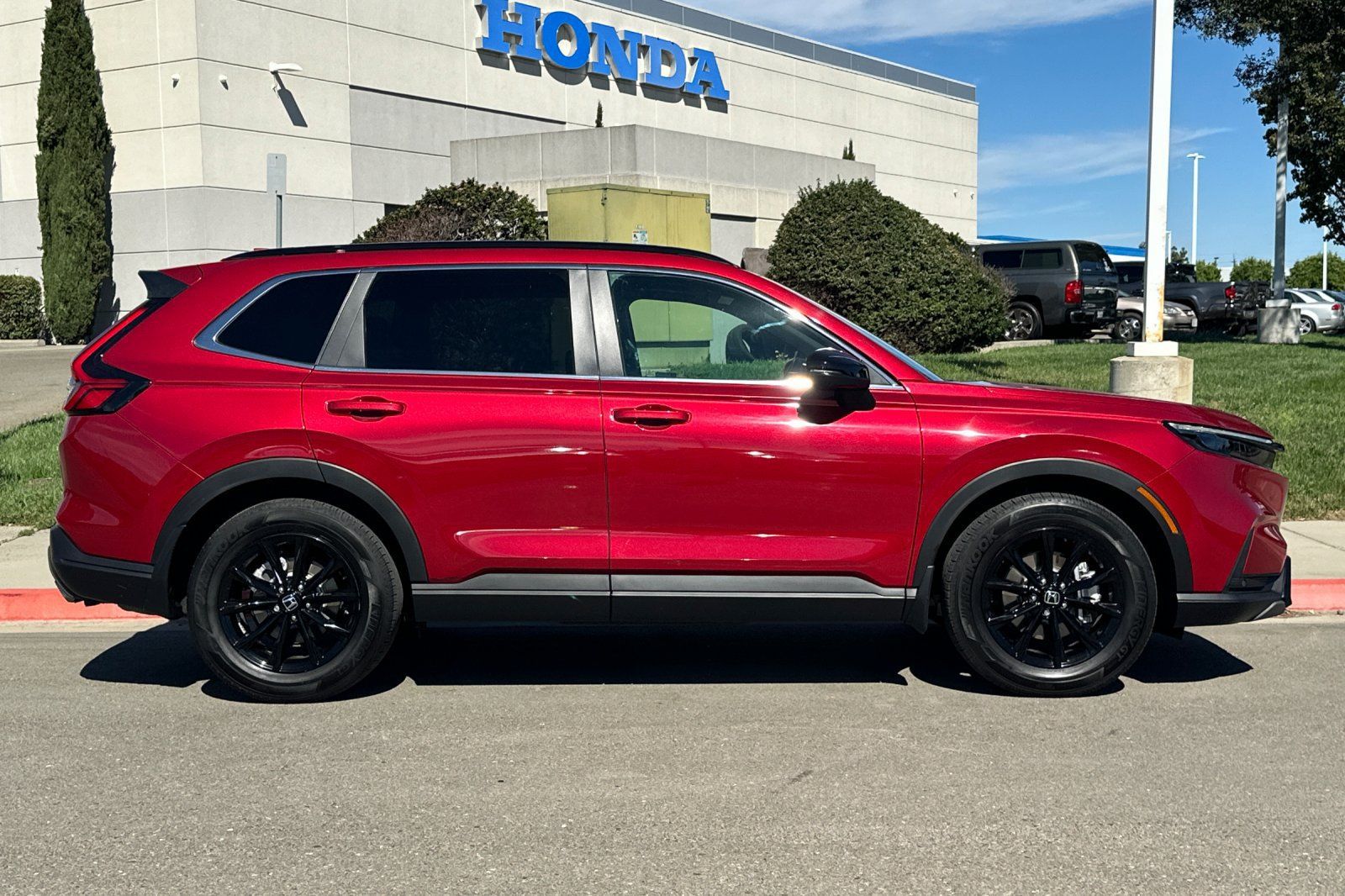 Used 2025 Honda CR-V Sport-L image 3