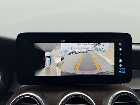 Used 2021 Mercedes-Benz GLC 300 4MATIC image 17