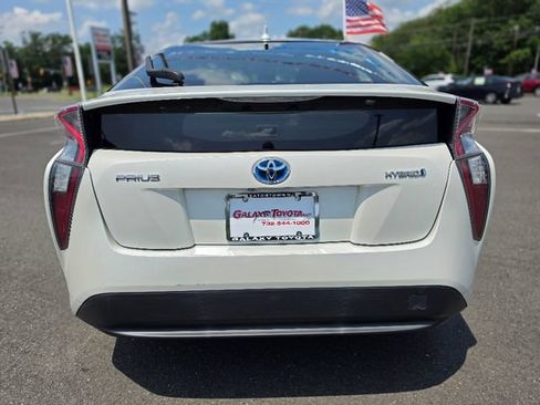 Used 2016 Toyota Prius Two FWD image 6